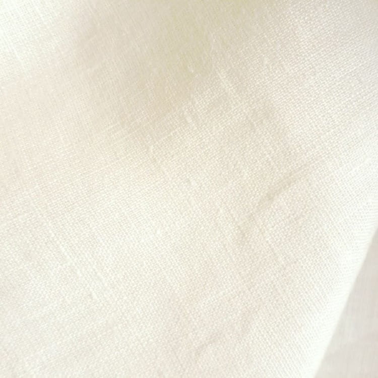 len-zlamana-biel-tkanina-odziezowa.jpg